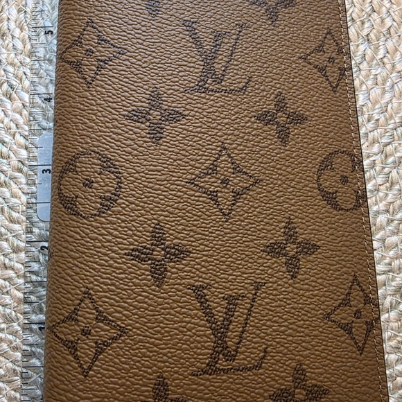 Louis Vuitton Reverse Monogram Passport Cover with LV Dust Bag and Box - Picture 7 of 9